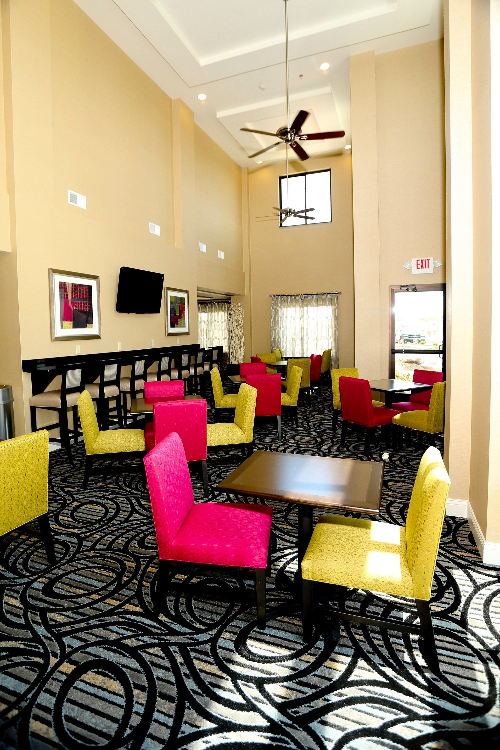 Holiday Inn Express & Suites Marion Northeast By Ihg Dış mekan fotoğraf