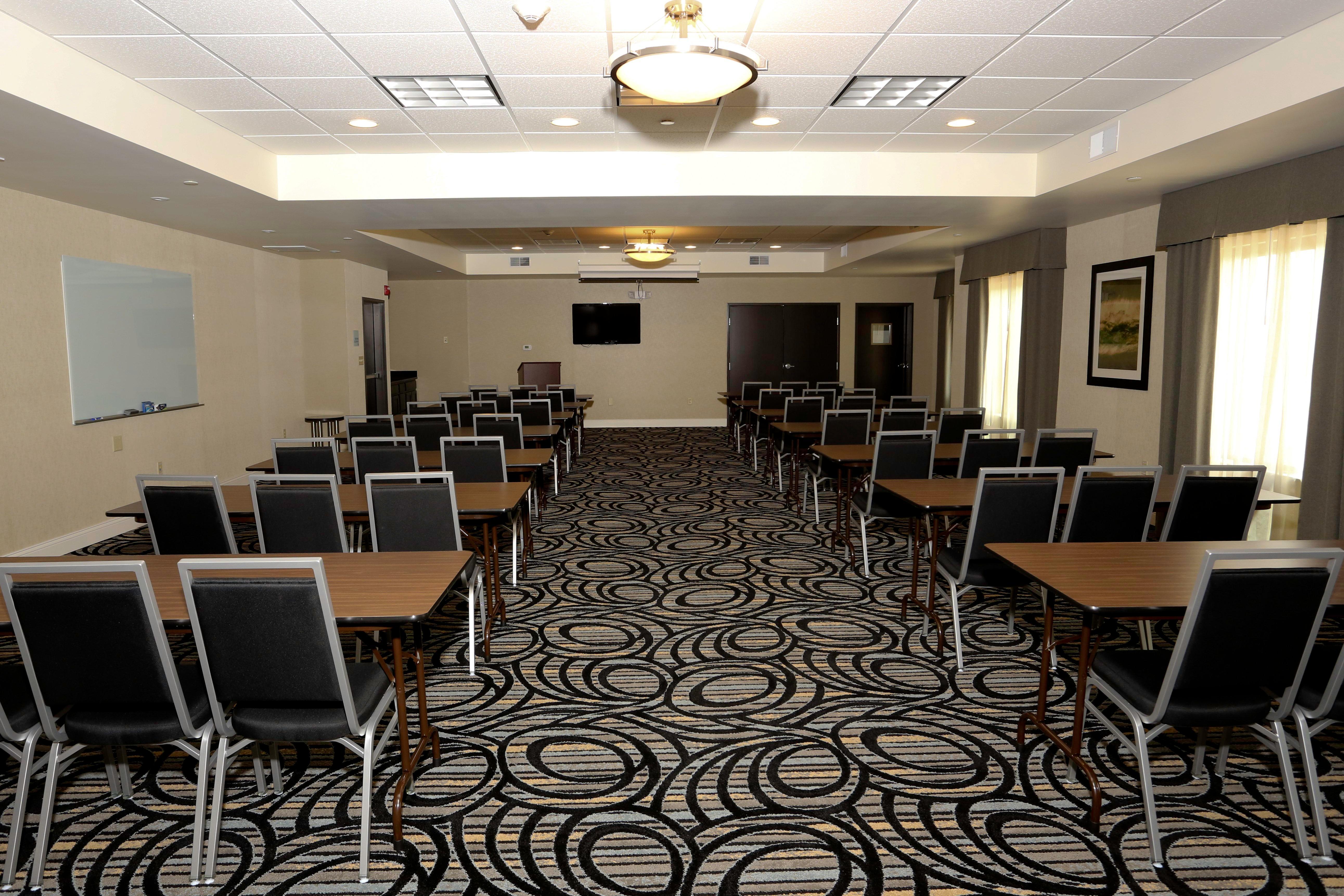 Holiday Inn Express & Suites Marion Northeast By Ihg Dış mekan fotoğraf