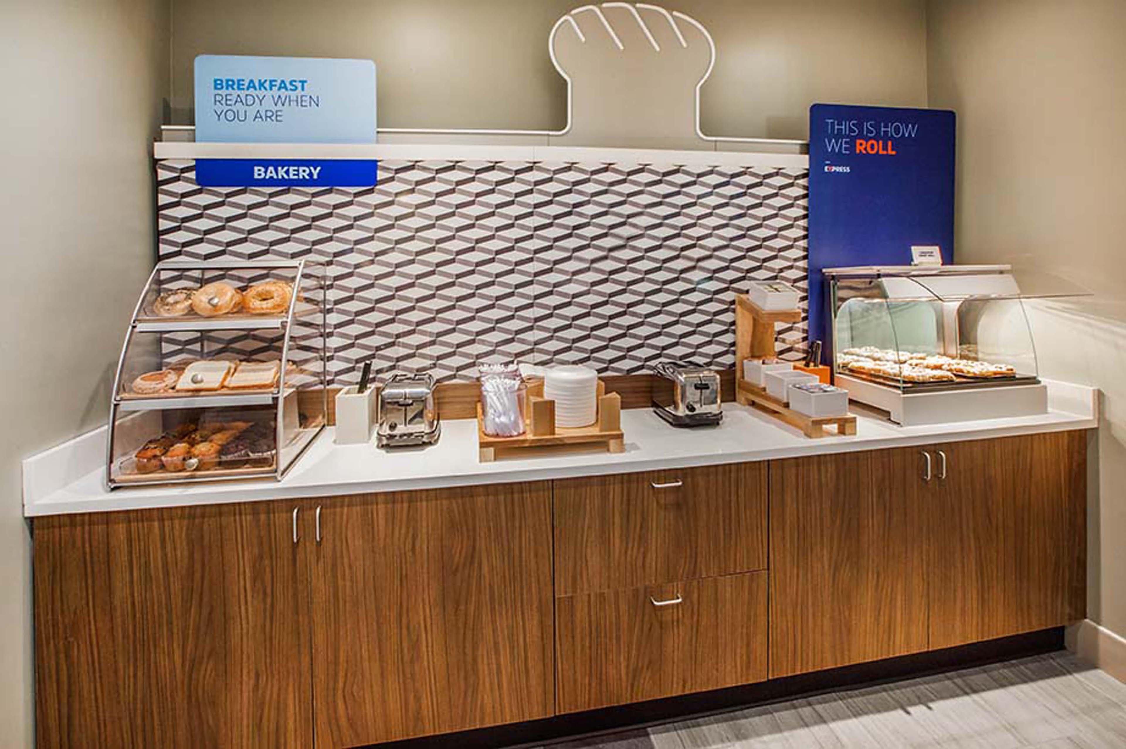 Holiday Inn Express & Suites Marion Northeast By Ihg Dış mekan fotoğraf